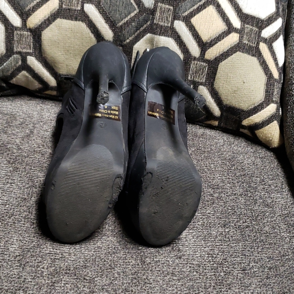Heels - Picture 6 of 6